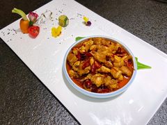 掌中宝-万重锦·人文川菜馆(骡马市店)