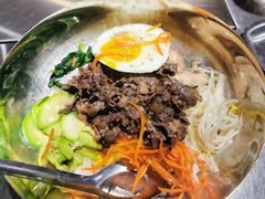 烤牛肉拌饭-马路牙子烧烤音乐酒馆(望京店)