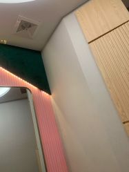 -PE SALON 