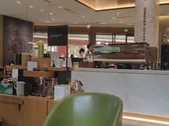 -星巴克臻选(深圳龙华红山天虹店)