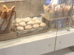 面包甜点陈列柜-新麦西饼(广东路店)