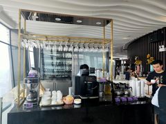 -亚洲国际大酒店·云顶阁旋转自助餐厅