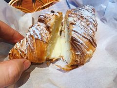 黄金流奶羊角-麦田工坊(月湖店)