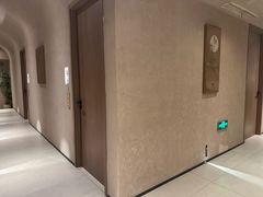 -灸春堂·艾灸·痛症·整脊连锁(之江银泰店)
