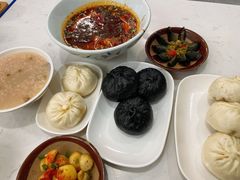 -李与白包子铺(桐梓林店)