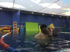 -龙格亲子游泳·水育早教运动中心(绿宝中心)