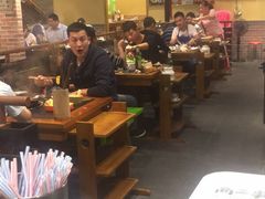 大堂-两三事小郡肝串串香火锅(桂庙店)