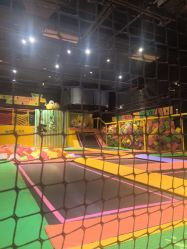 -蹦蹦跳跳(新奥购物中心店)