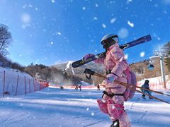 -亚布力新体委滑雪场