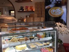 面包甜点陈列柜-Peet's Coffee皮爷咖啡(大学路店)