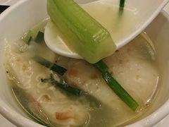 丝瓜蚬子锅贴汤-老季市(康宁路店)