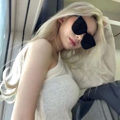 -变画·发型STUDIO