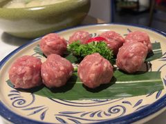 -尚尚仙·酸汤猪手·猪肚鸡火锅(华联万柳购物中心店)