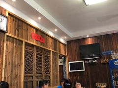 等位区-何记面馆(龙泉山店)