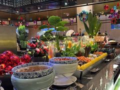 -广州万富希尔顿酒店·感趣自助餐厅·金秋蟹宴生蚝海鲜刺身烧烤