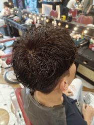-东方先生国潮男士理发馆
