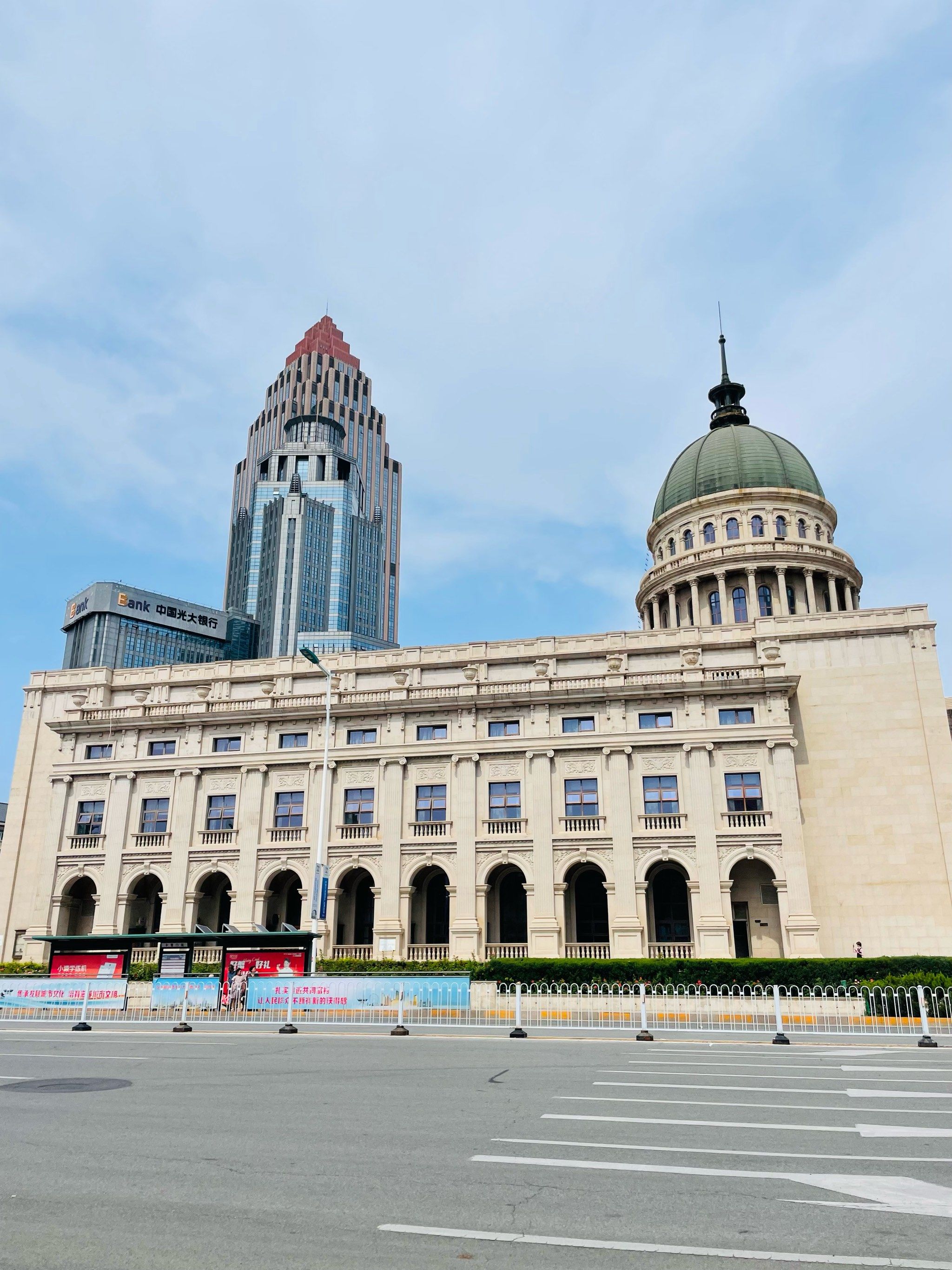 天津街头,你能确定是在欧洲还是中国?