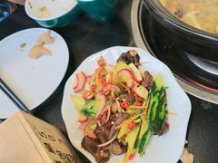 干椒火腿炒见手青-野菌皇海景野生菌火锅(滨海大道店)