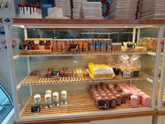 面包甜点陈列柜-美事客·面包·蛋糕·甜品(城中城店)