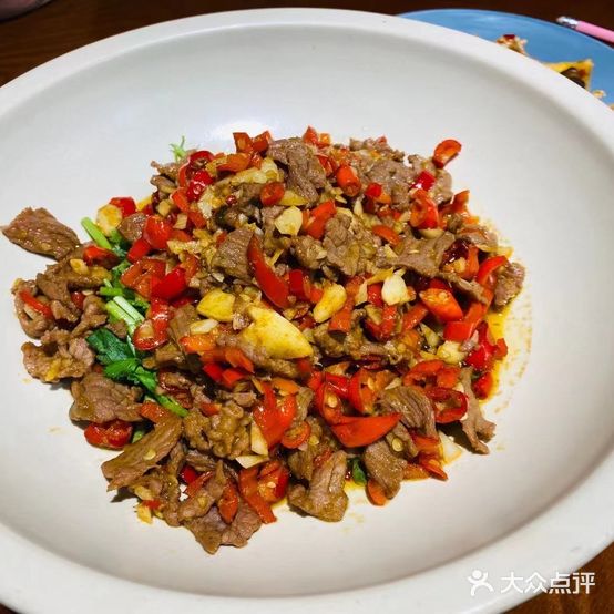 邻湘嘻鱼·湘菜(华发商都店)