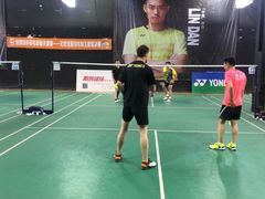 -尤尼克斯羽毛球主题馆