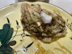 肥美的生蚝-渔民船说·北塘海鲜·天津菜·海肠捞饭(北塘古镇店)