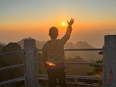 -黄山光明顶山庄