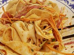 油泼扯面-陕味食族油泼面·小炒盖码面(双榆树店)