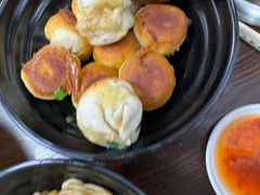 特色葱煎包-赵宝美煎包店