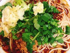 -珀玉莲花白米线店