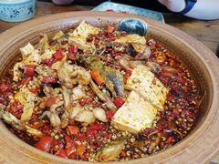 经典美蛙鱼混合锅-呱呱叫民俗风味主题餐厅(沣峪口店)