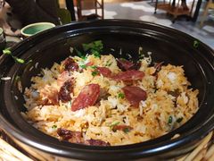 广式腊味煲仔饭-狐狸爱上椰子鸡(滨江星光大道店)