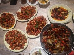 -巴厘龙虾·榜首油焖大虾(音乐学院·沿江酒馆店)