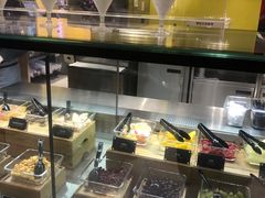 面包甜点陈列柜-麦当劳(新王府井店)