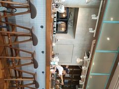 -ROAST coffee & eatery