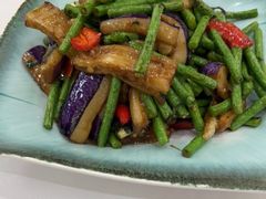 紫苏豆角茄子-惠爱餐厅