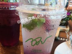 -Chom Cafe and Restaurant