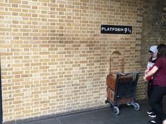 -九又四分之三站台