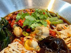 -围炉肉舍•炭烤活鳗•丹东海鲜烤肉(步行街店)