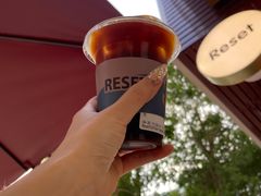 -Reset Coffee 与海咖啡