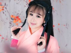 丁琳玲-九月鹰飞汉服摄影工作室