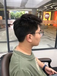 -尤司男士国潮理发馆