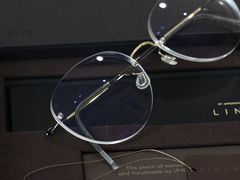 -目艮眼镜SHOWROOM(品牌集合店)