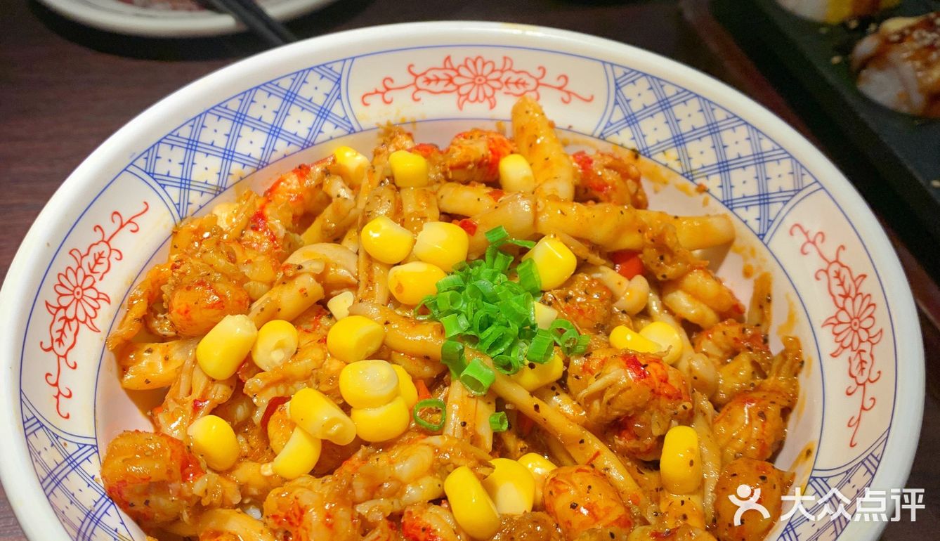 「爆浆炸弹土豆球」里面是一整个流心蛋