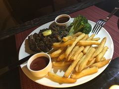 -WOLFGANG PUCK KITCHEN & BAR(迪士尼小镇店)