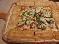 酥皮芝心甄选牛肉披萨-必胜客(西市场店)