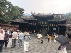 -峨眉山报国寺