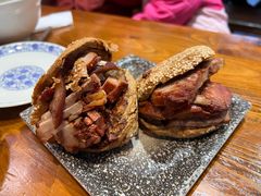 -老天桥酱肉烧饼夹肘子(天桥店)
