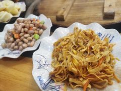 -象牙山铁锅炖(汇东郦城店)