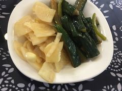 -八两八金·莱芜特色炒鸡(市南漳浦路店)